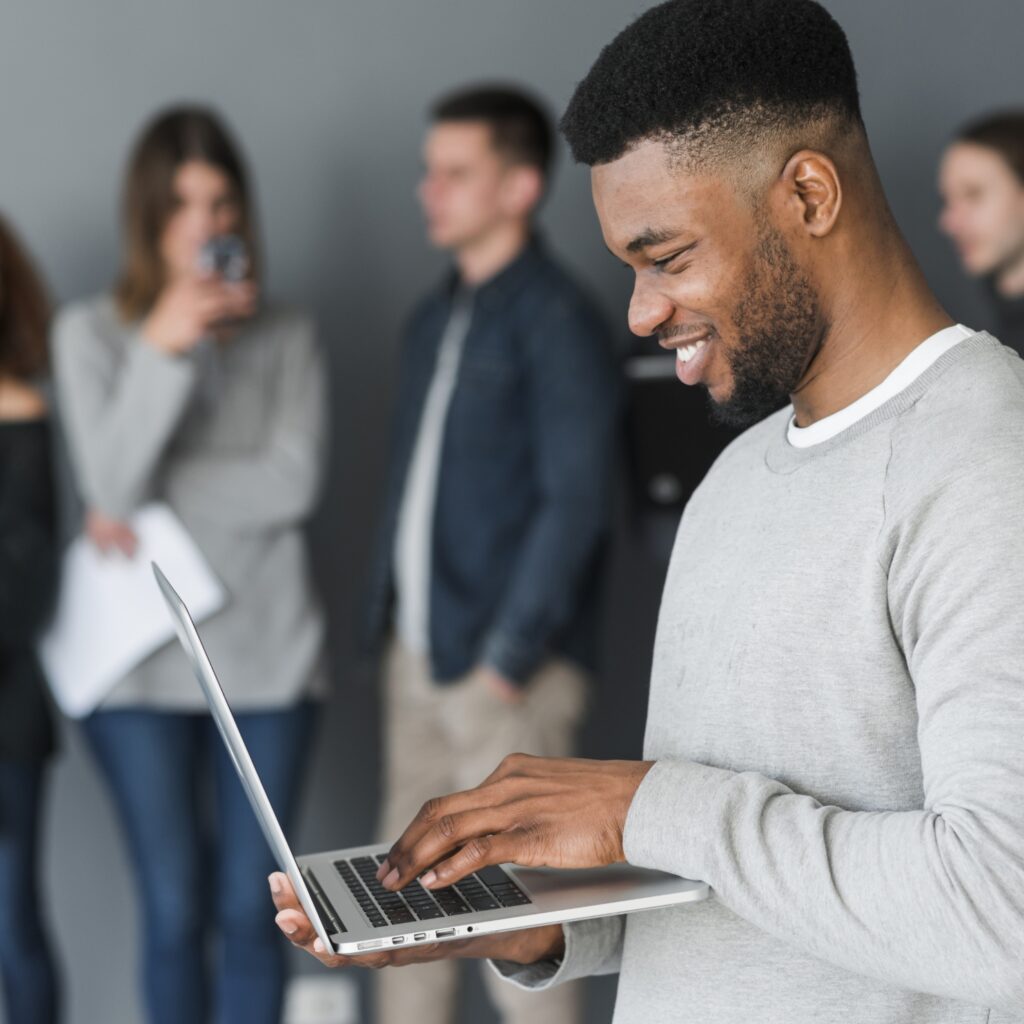 group-people-with-laptops